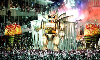 Кто же победил на карнавале в Рио? (фото с сайта www.emol.com)