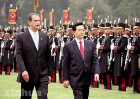 Ху Цзиньтао начал государственный визит в Мексику (Фото с сайта http://russian.people.com.cn, Источник: Агентство Синьхуа)