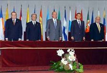 Los presidentes latinoamericanos condenan el bloqueo norteamericano a Cuba (Foto desde www.cumbre-iberoamericana.org)