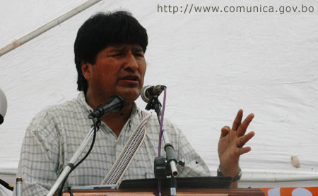 Evo Morales: “Dar&iacute;a mi vida por la nacionalizaci&oacute;n de los recursos naturales”