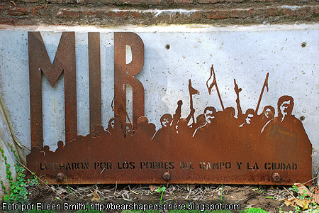 Chile: Memorial del MIR (Foto por Eileen Smith, http://bearshapedsphere.blogspot.com)