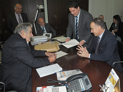 Президент Уругвая Хосе «Пепе» Мухика на днях подписал документы о продаже президентской резиденции в курортном городе Пунта-дель-Эсте (Фото: www.presidencia.gub.uy)