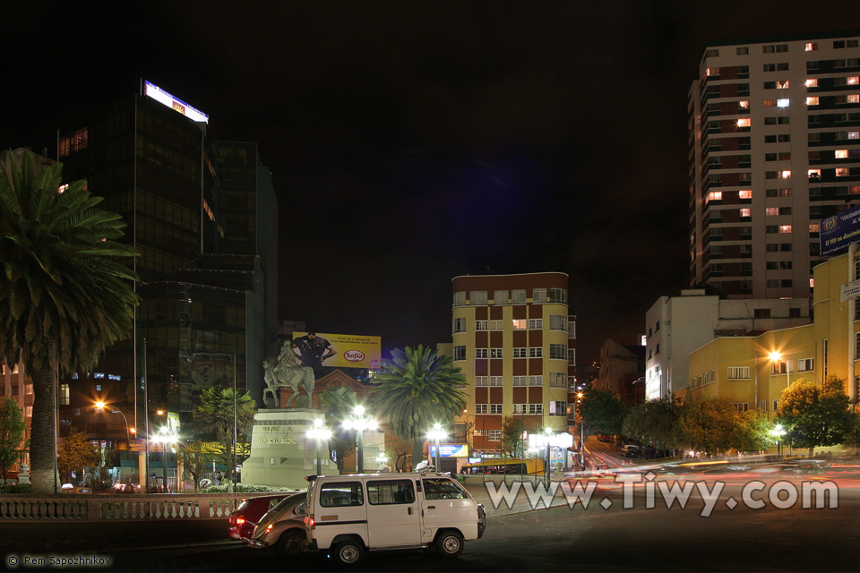 Plaza del Estudiante (Square of Student) at night
