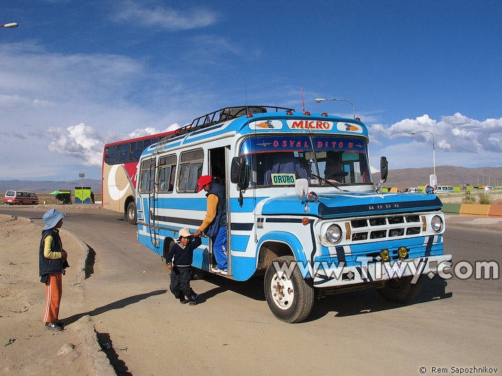 A typical regular bus of Oruro