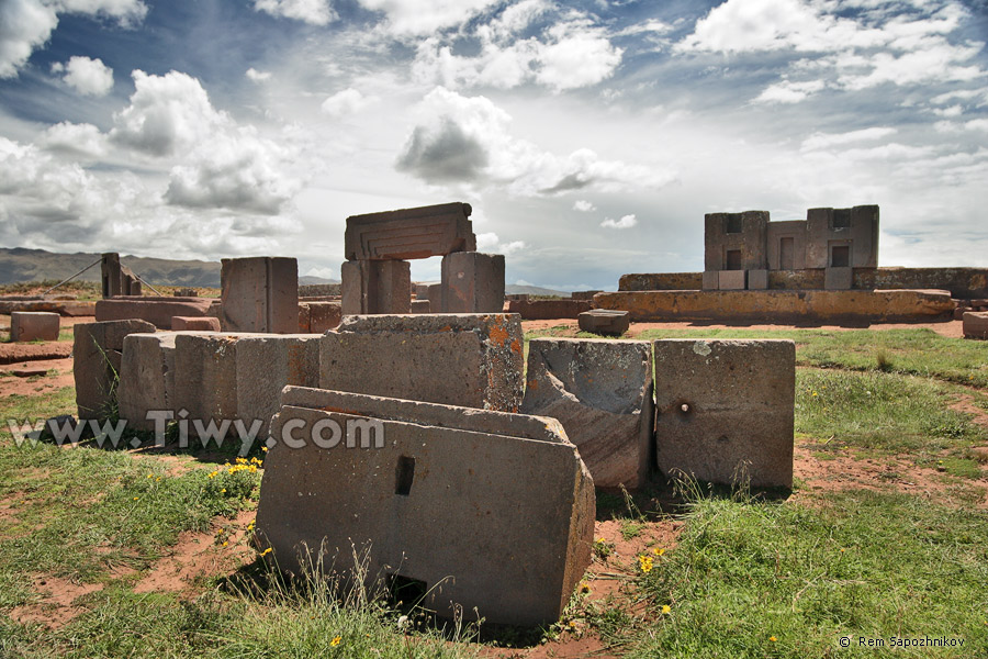 Puma Punku - Tiwanaku, Bolivia