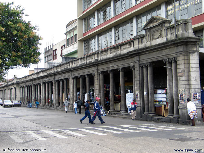 The shopping street at Central square
