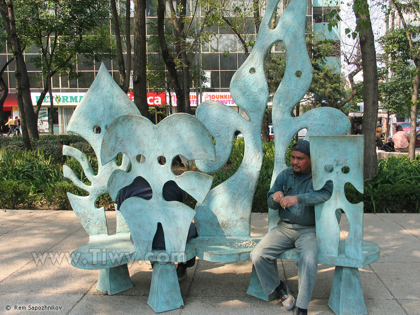 �Dialogue of benches� (Dialogo de bancas)