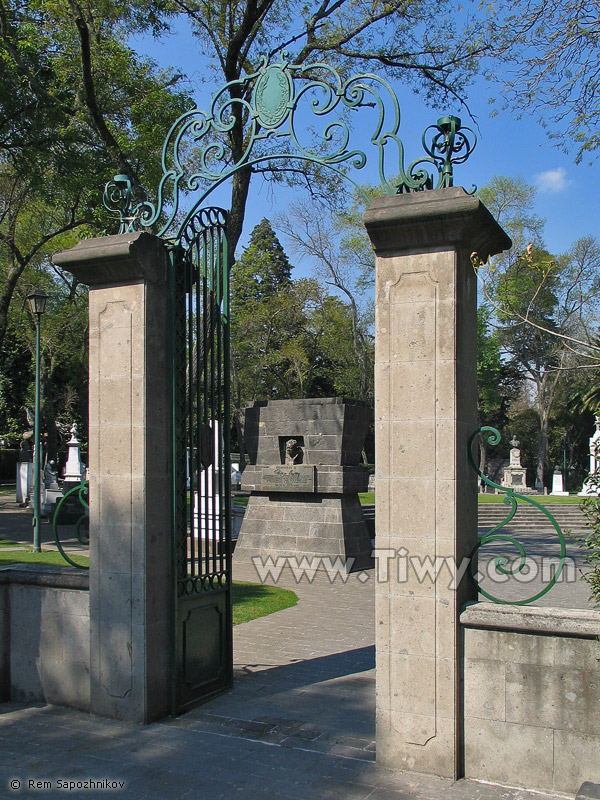 The grave of Diego Rivera