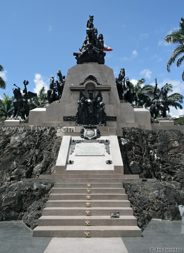 The Sanctuary of the Fatherland (Altar de la Patria)