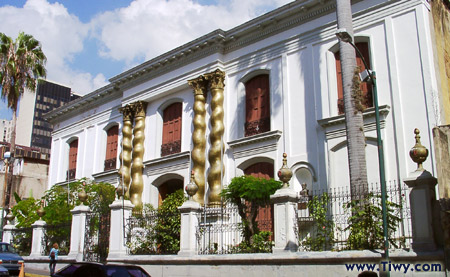 Venezuelan masons will slightly open the doors to their temples (Photo: Rem Sapojnikov, www.Tiwy.com)