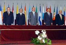Los presidentes latinoamericanos condenan el bloqueo norteamericano a Cuba (Foto desde www.cumbre-iberoamericana.org)
