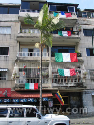 Итальянский квартал Каракаса в дни чемпионата (Фото Tiwy.com)