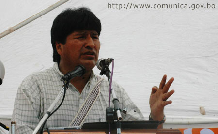 Evo Morales: “Daría mi vida por la nacionalización de los recursos naturales” Evo Morales: “Daría mi vida por la nacionalización de los recursos naturales”