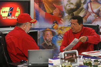 Уго Чавес в телепередаче «La Hojilla» («Бритва») (Фото: Prensa Presidencial)