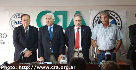 Argentina: La huelga del campo.  Mario Llamb&#237;as (CRA), Fernando Gioino (CONINAGRO), Eduardo Buzzi (FAA), Luciano Miguens (SRA).