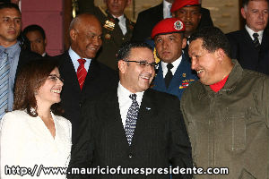 Сальвадор: Новый президент наконец-то встретился с Чавесом