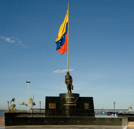 Памятник Франсиско де Миранда в Вела-де-Коро