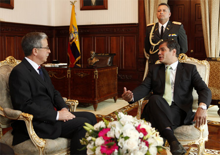 El Presidente de la Rep&#250;blica, Rafael Correa, recibi&#243; en Audiencia a Yan A. Burliay, Embajador de Rusia en Ecuador, en el sal&#243;n protocolar del Palacio de Carondelet. Foto: Miguel &#193;ngel Romero/Presidencia de la Rep&#250;blica