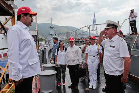 Визит российских военных кораблей в Венесуэлу на фоне «скандала о миллиардном состоянии Чавеса»