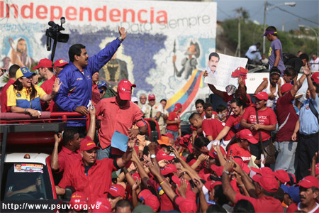 Лозунг дня: 10 миллионов голосов за Николаса Мадуро!