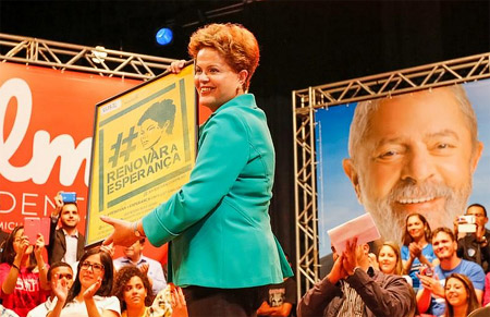 Entusiasmada por su crecimiento, Rousseff moviliza al PT para ganar sin ir a un ballottage