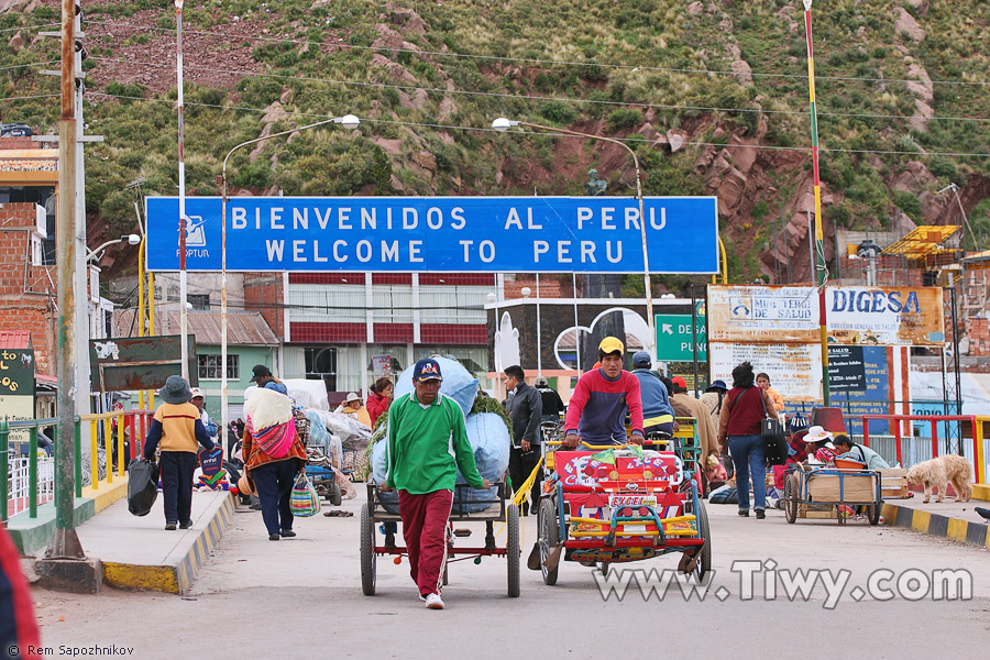 Bicycle carriages are the main transport means of Desaguadero