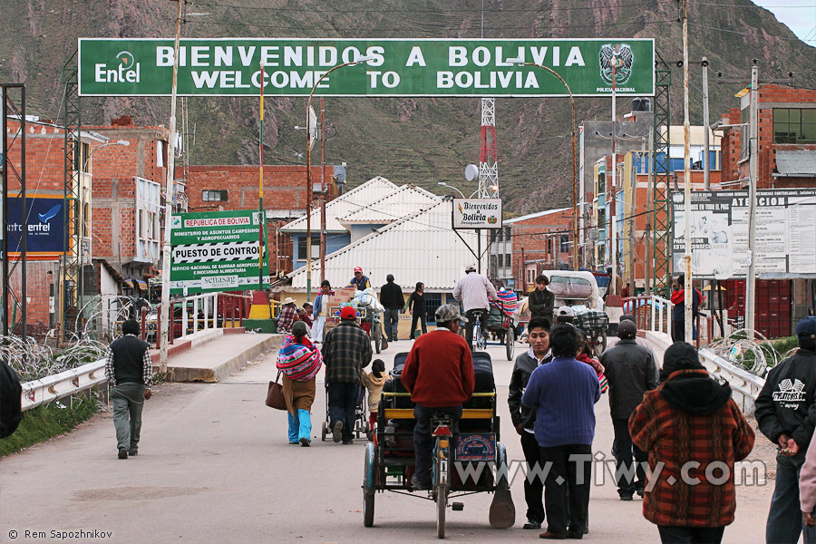 Bicycle carriages are the main transport means of Desaguadero