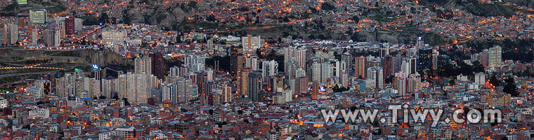 Las primeras luces de La Paz de noche