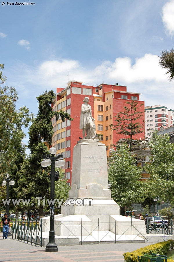 El monumento a Cristóbal Colón - La Paz, Bolivia