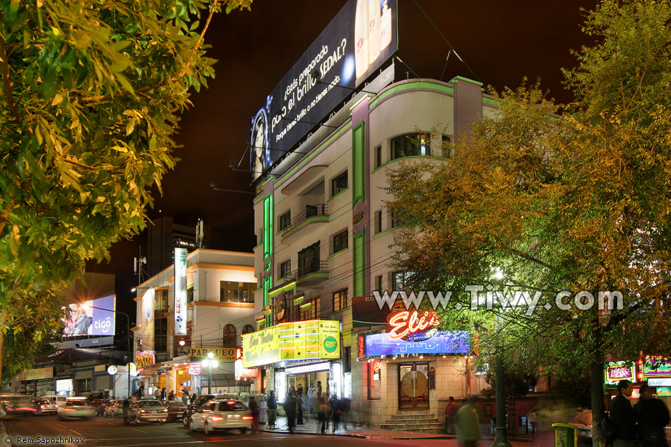 Paseo El Prado at night