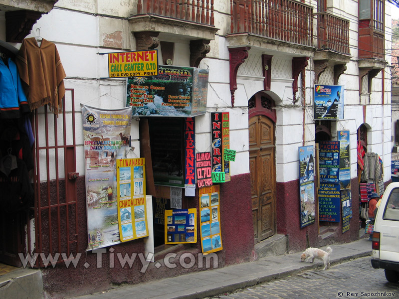 Calle Sagarnaga, La Paz, Bolivia