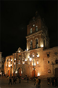 La iglesia de San Francisco de noche