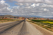 Approaching the town Laja