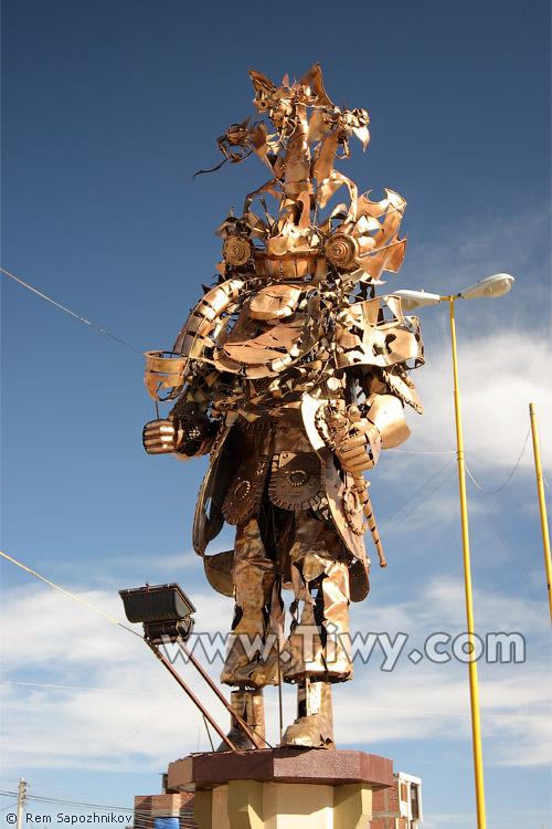 Metal images of Bolivian carnival classical characters