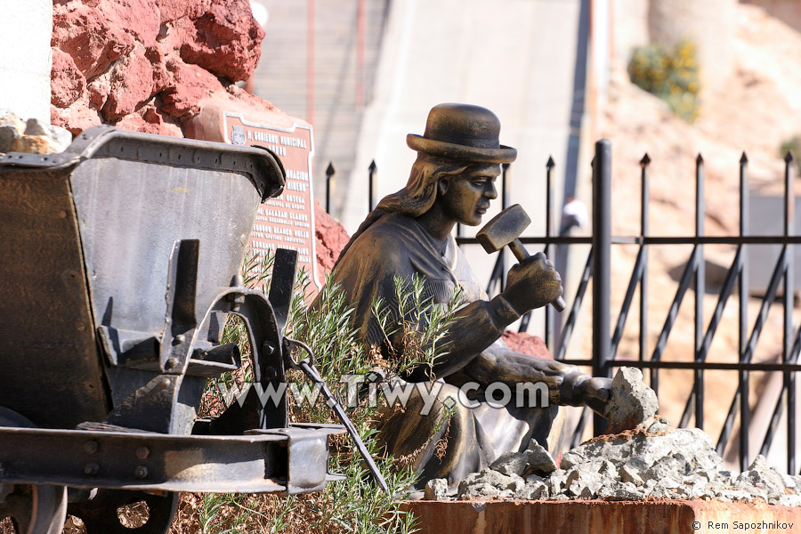 El monumento a los mineros - Oruro, Bolivia