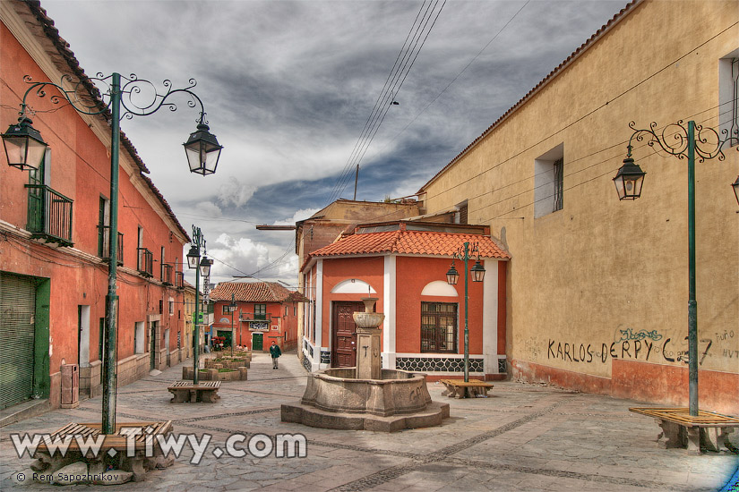 Calle Quijarro al lado de la Iglesia San Agustin