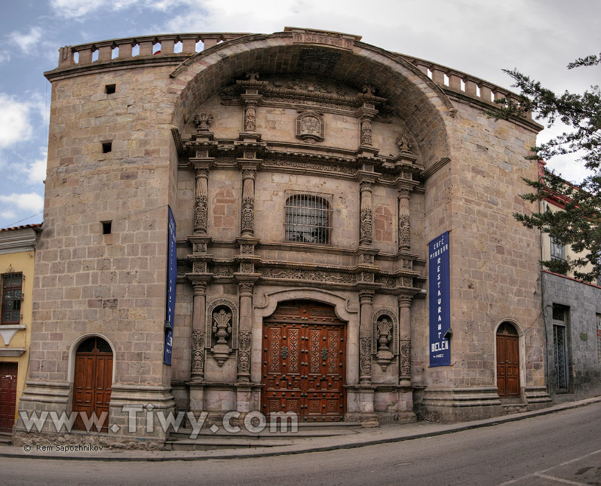 Teatro Modesto Omiste