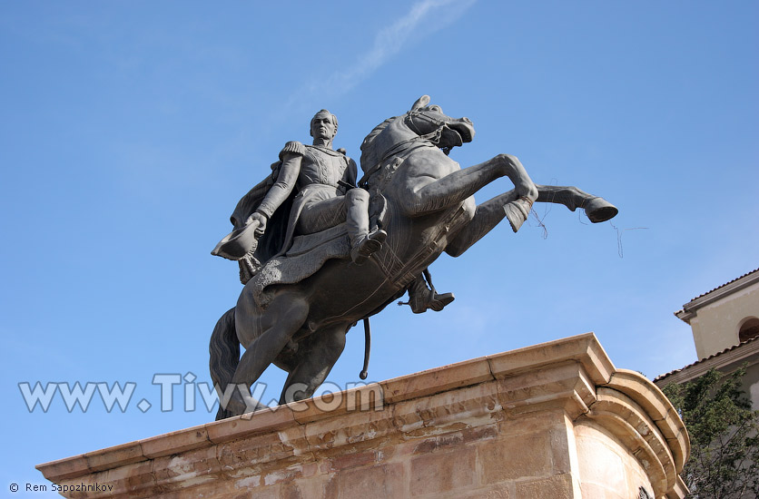 Памятник Симону Боливару