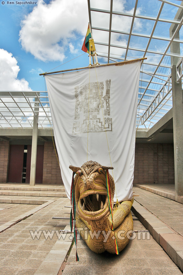 The boat made of totora