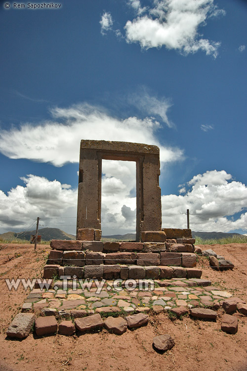 Врата Луны (Puerta de la Luna) - Тиванаку, Боливия