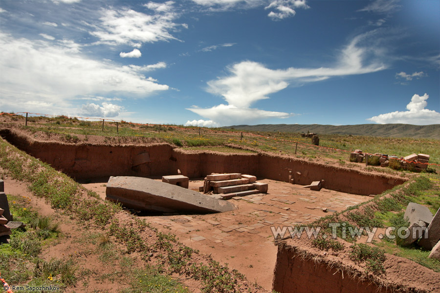 Puma Punku - Tiwanaku, Bolivia