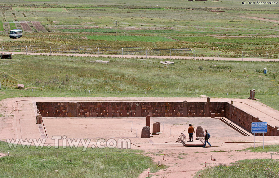 Templo Semisubterraneo (Semisubterranean temple) 