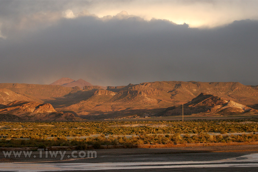 Sunset pictures three hours before arriving to Uyuni