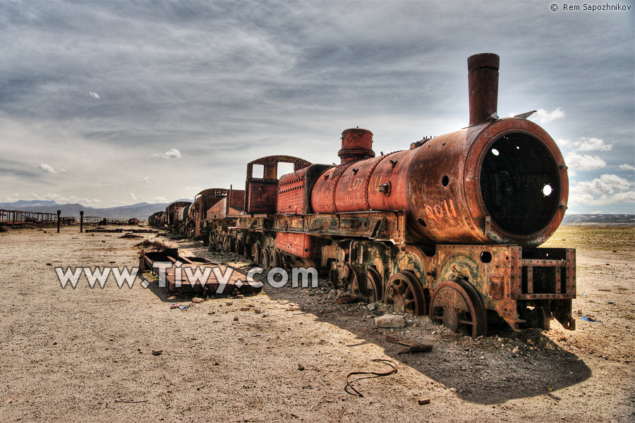 Cementerio de trenes cerca de Uyuni, Bolivia