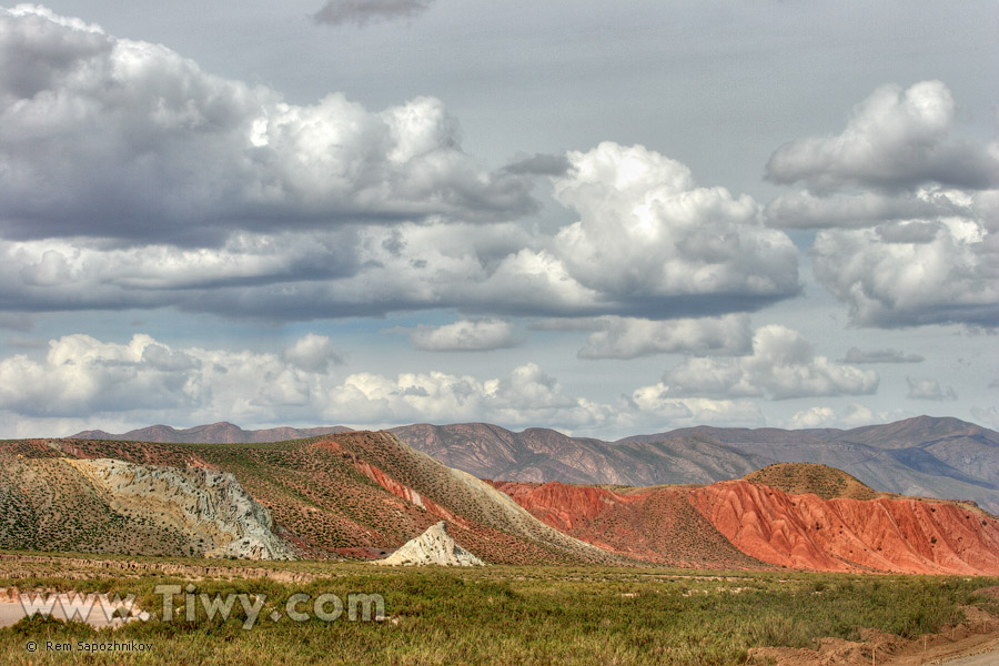 http://www.tiwy.com/pais/bolivia/uyuni/hacia_potosi/11.jpg