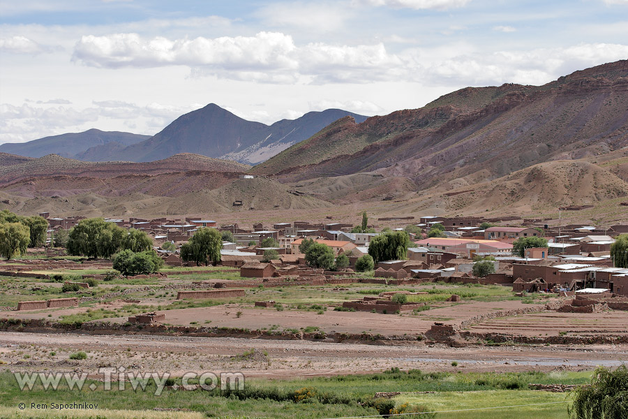 Road from Uyuni to Potosi