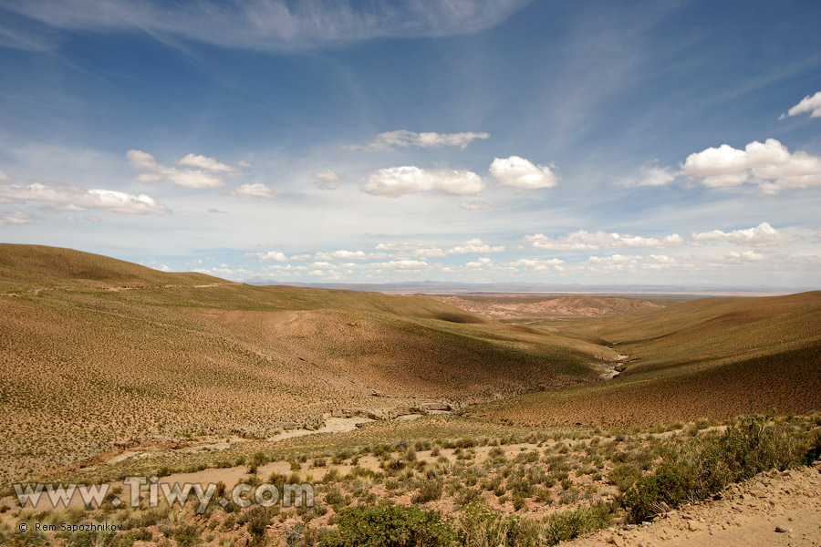 Road from Uyuni to Potosi