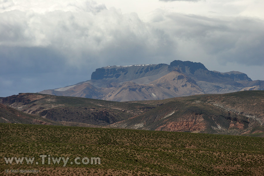 Road from Uyuni to Potosi