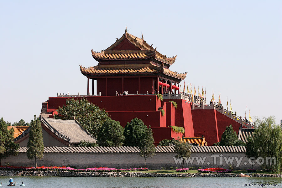 Dragon Pavilion