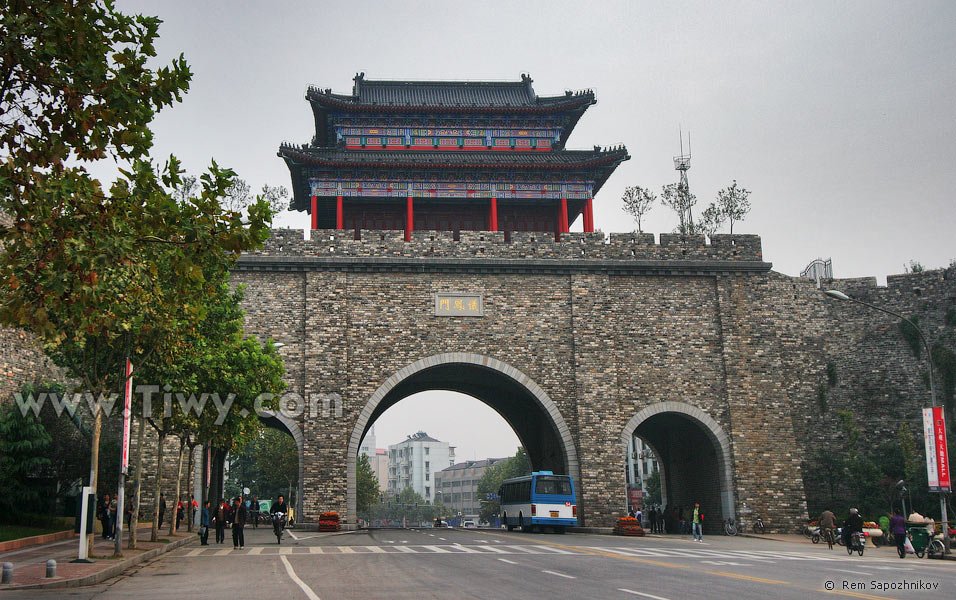 YiFeng Gate